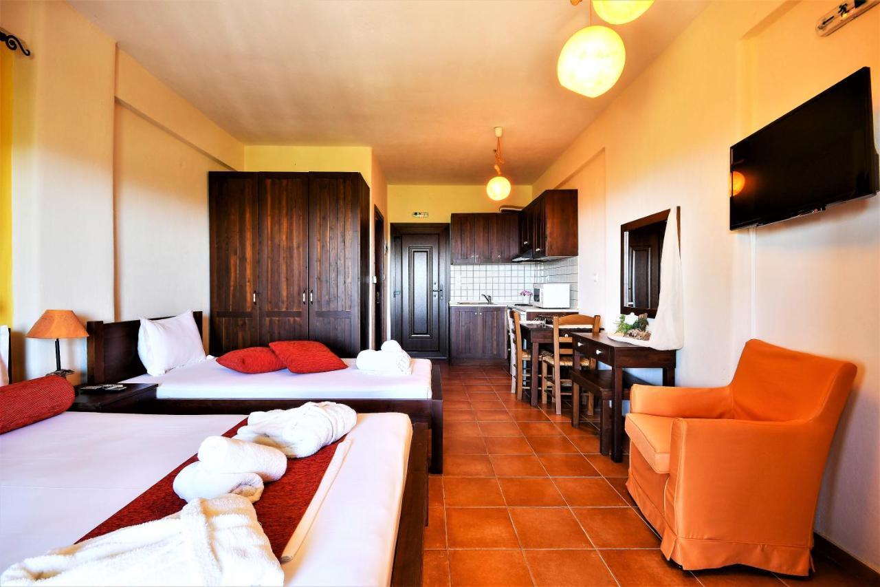 Guesthouse Amanitis Caesarea Skíti エクステリア 写真