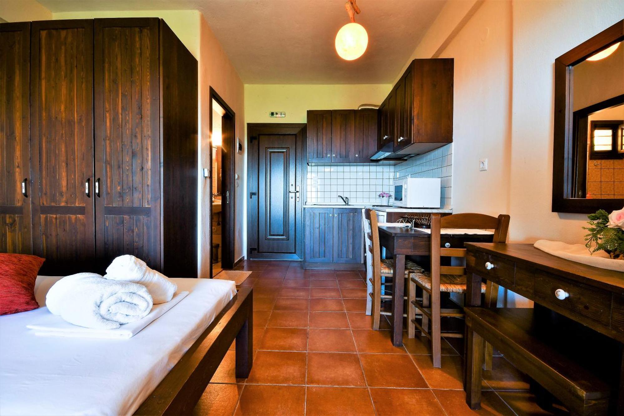 Guesthouse Amanitis Caesarea Skíti エクステリア 写真